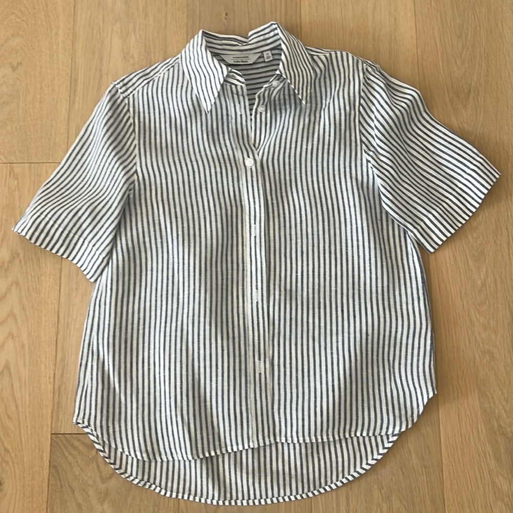 & other stories ladies button down size Small